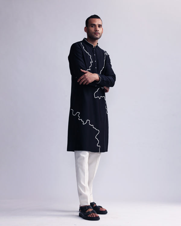 CONTOUR LINE EMBROIDERED KURTA SET