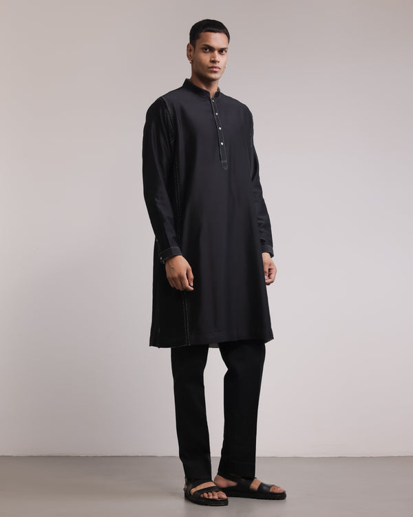 Classic Panelled Kurta Set