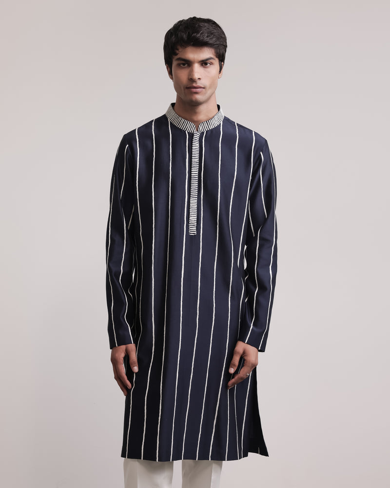 Frayed Stripes Kurta Set