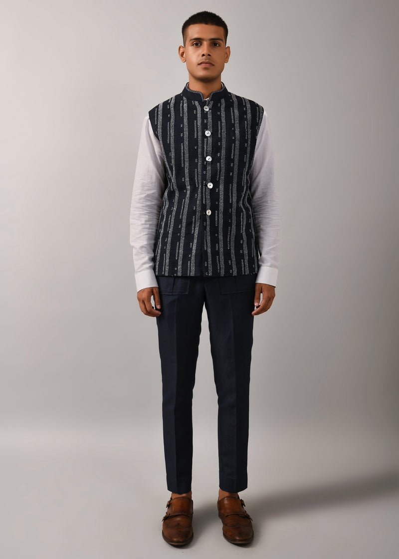 Contrail Embroidered Bundi