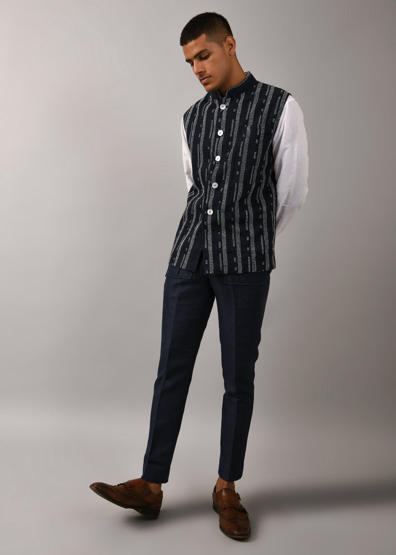 Contrail Embroidered Bundi