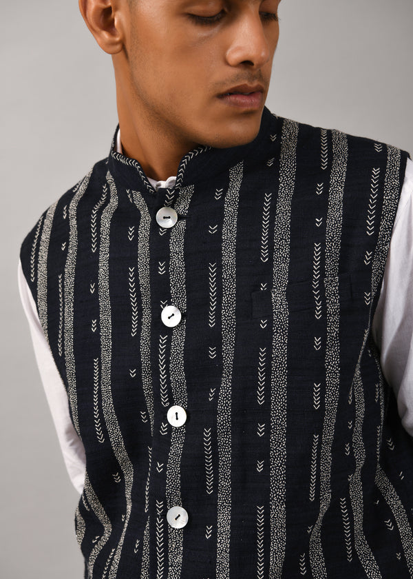 Contrail Embroidered Bundi