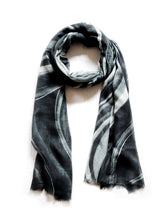 Airborne strokes scarf